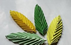 手工DIY逼真的折纸树叶