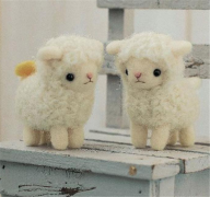 手工羊毛毡DIY制作的萌萌哒羊宝宝双胞胎