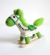 创意羊毛毡手工制作从童年奔来的可爱小木马