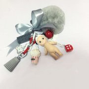 和你分享一款呆萌可爱的娃娃钥匙挂件