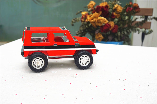 创意手工模型DIY制作的彩色吉普车玩具车